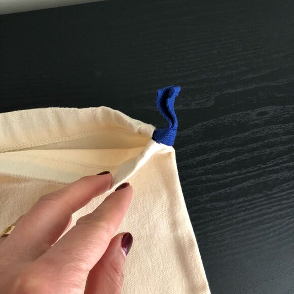 Louis Vuitton dust bag and ribbon - Picture 4 of 5